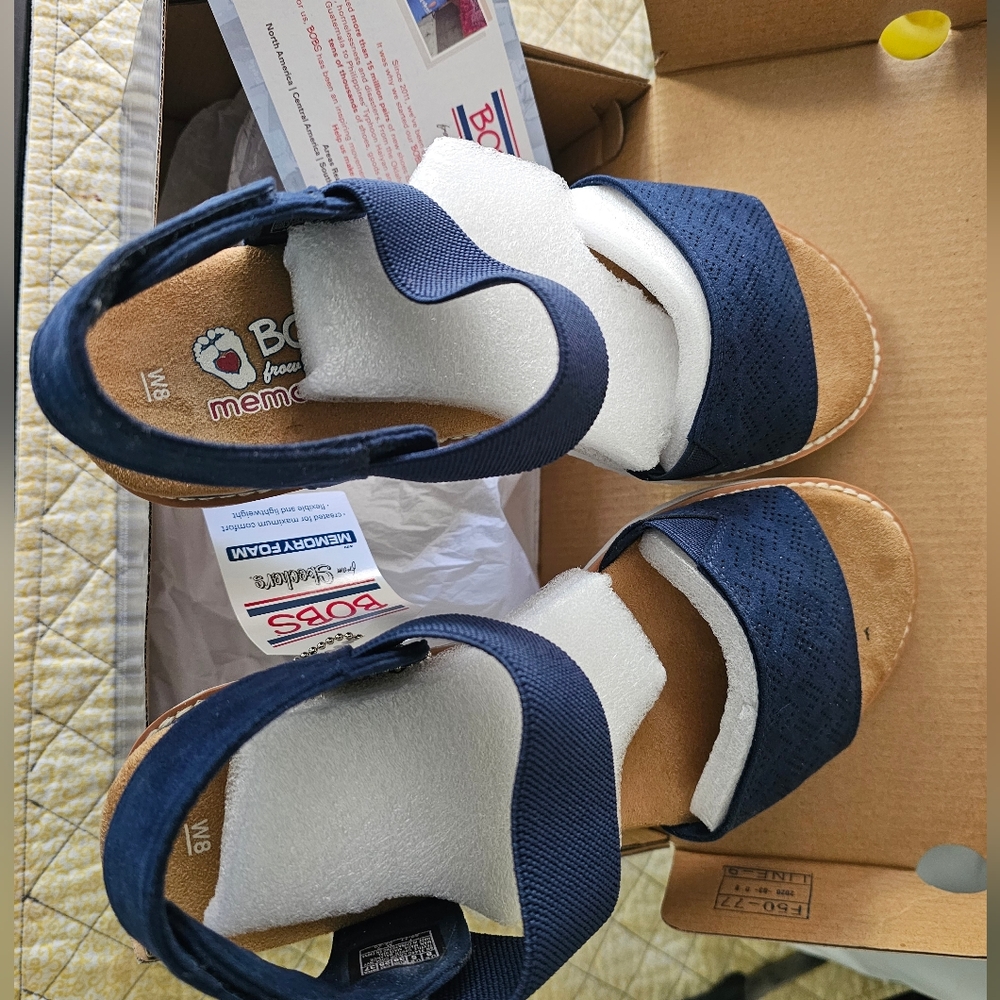 Sketchers Memory Foam Sandals Blue Size 8